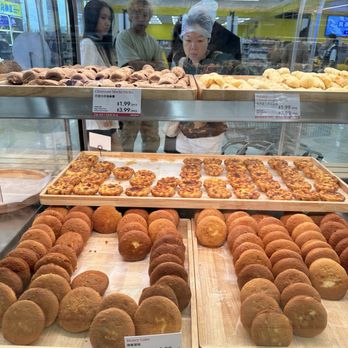 Dusu Bakery - Honey cake was very dry 3/10 - Bakeries Near Me - Temple City, California