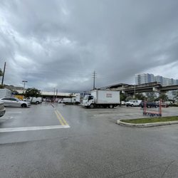Restaurant Depot/Jetro - Free parking lot