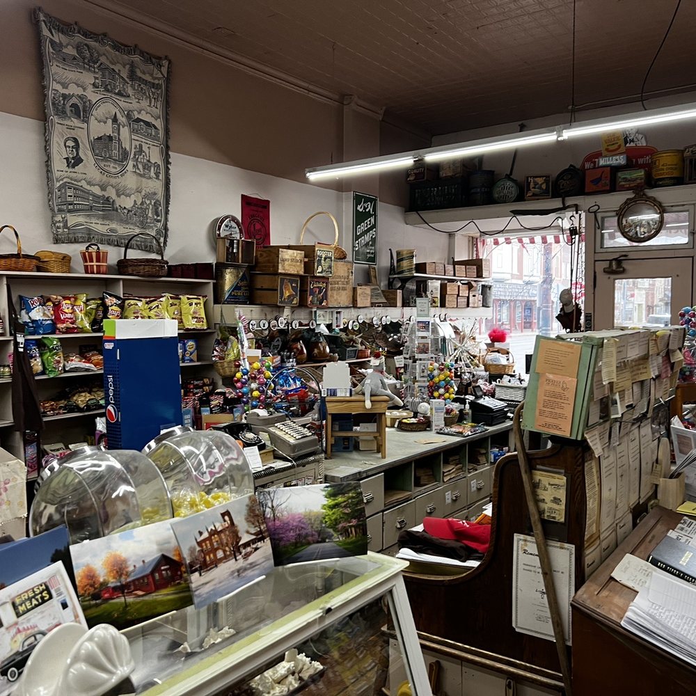 Piper's Groc-Candy - Great selection of fantastic stuff! - Grocery Near Me - Chariton, Iowa