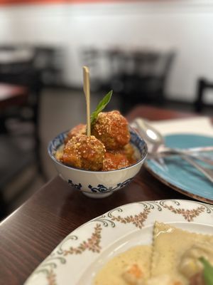 Fuzi Pasta co. by null