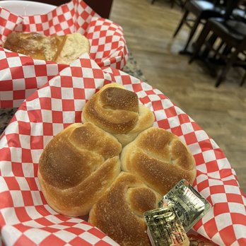 Mamma Mia Boynton - Bread basket - Italian Near Me - Boynton Beach, Florida Mamma Mia Boynton - Bread basket - Italian Near Me - Boynton Beach, Florida