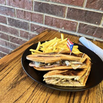 El Caribeno - Sandwich cubano - my son loved it - Puerto Rican Near Me - Houston, Texas