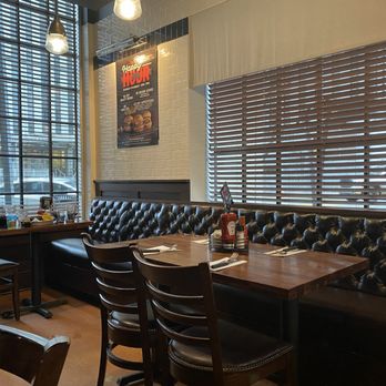 Bill's Bar & Burger - Interior - Burgers Near Me - Pittsburgh, Pennsylvania