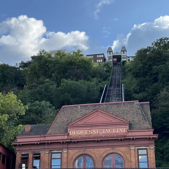 Duquesne Incline - Landmarks & Historical Buildings Near Me - Pittsburgh, Pennsylvania