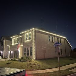Thomas and Moore Holiday Lights
