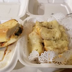 Rei Da Picanha Restaurant - Garlic bread w cheese.. unreal!