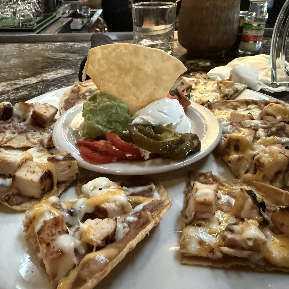 Gringo's Mexican Kitchen - Chicken nachos - Mexican Near Me - Spring, Texas