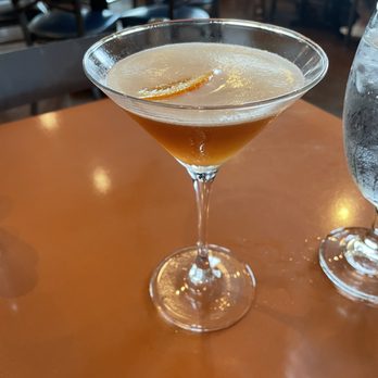 Aroma bistro - Whiskey peach cocktail - New American Near Me - Smithville, Missouri