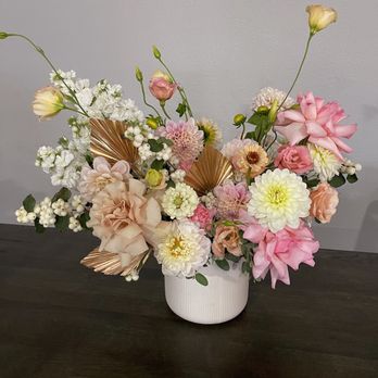 Urban Flora - I ordered a lavish blush full thinking with golf palms add on - Florists Near Me - San Jose, California Urban Flora - I ordered a lavish blush full thinking with golf palms add on - Florists Near Me - San Jose, California