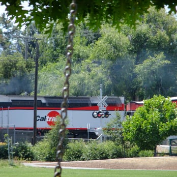Holbrook - Palmer Park - The train goes by so it's fun for the kids - Parks Near Me - Atherton, California