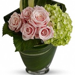 Kowalski Flowers - Not your ordinary florist, designs with style!
