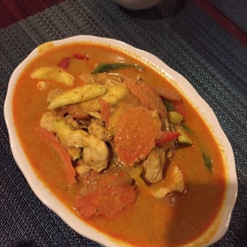 Raan Thai - Chicken with mango curry - Thai Near Me - Smithtown, New York