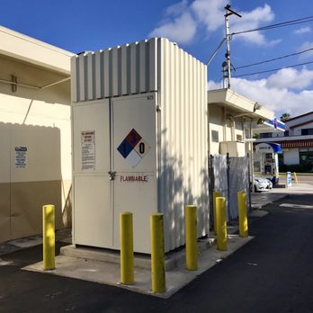 ampm - Backup generator (I think) - Convenience Stores Near Me - San Diego, California