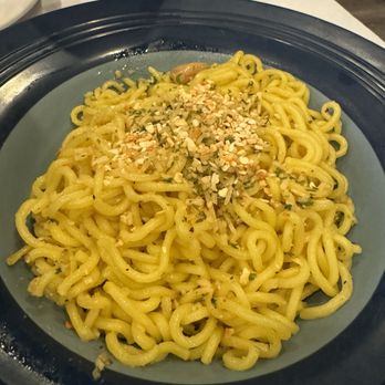 Karai Crab - Garlic Noodles - Seafood Near Me - Honolulu, Hawaii