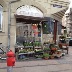D'nell Blomster