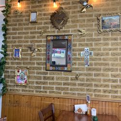 Dos Juanitos Mexican Food