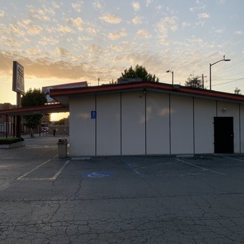 Casper's Hot Dogs Oakland - Fast Food Near Me - Oakland, California Casper's Hot Dogs Oakland - Fast Food Near Me - Oakland, California