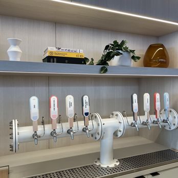 Capital One Lounge - Airport Lounges Near Me - Dulles, Virginia