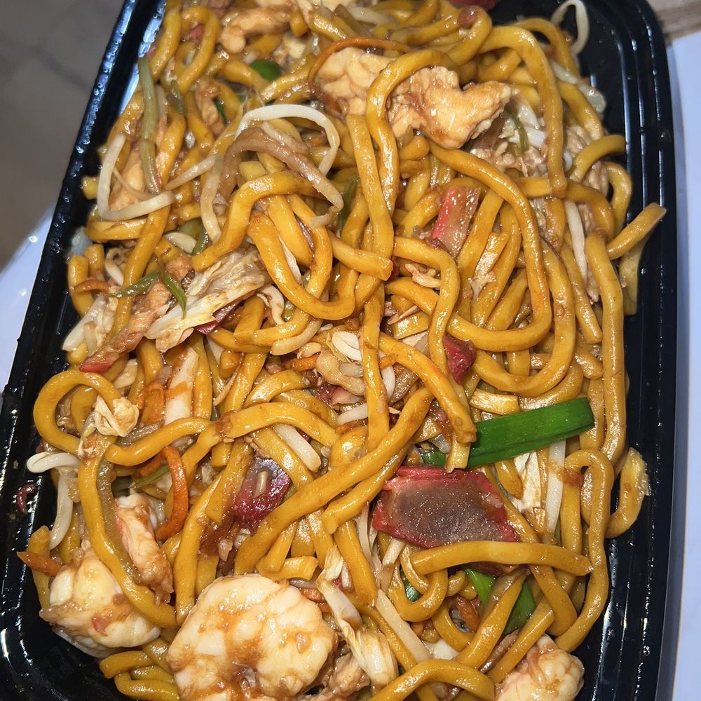 Chopstix - Combination Lo Mein - Chinese Near Me - Kingsville, Texas Chopstix - Combination Lo Mein - Chinese Near Me - Kingsville, Texas