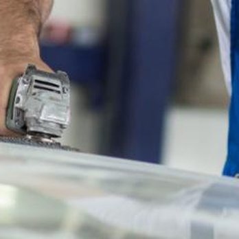 Feliks Auto Body - Body Shops Near Me - Calgary, Alberta Feliks Auto Body - Body Shops Near Me - Calgary, Alberta