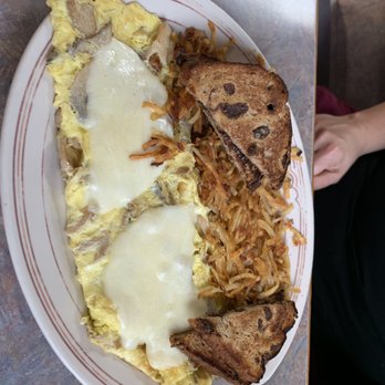 Golden Fox - Mushroom and cheese Omelette w toast and hash browns - Breakfast & Brunch Near Me - Rochester, New York Golden Fox - Mushroom and cheese Omelette w toast and hash browns - Breakfast & Brunch Near Me - Rochester, New York
