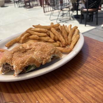 Aromas Grill - Hamburger - American Near Me - Aromas, California