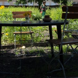 Licht-Garten - Platz zum Sitzen und entspannen