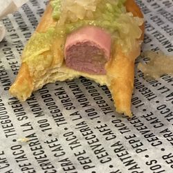 100 Montaditos - Undercooked hot dog