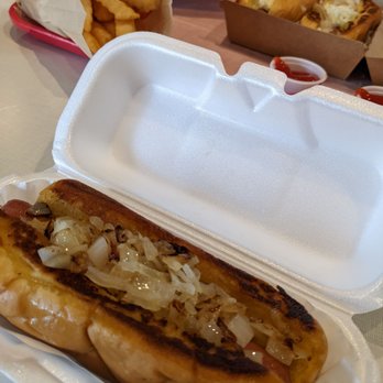 Dairi-O - a hot dog in a styrofoam container - Fast Food Near Me - Winston-Salem, North Carolina