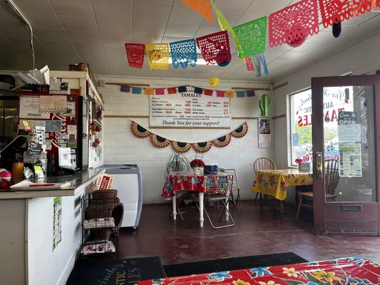 Los Hernández Tamales by null
