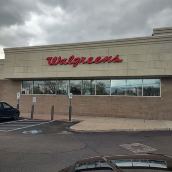 Walgreens - the front of a walgreens store - Cosmetics & Beauty Supply Near Me - South Farmingdale, New York Walgreens - the front of a walgreens store - Cosmetics & Beauty Supply Near Me - South Farmingdale, New York