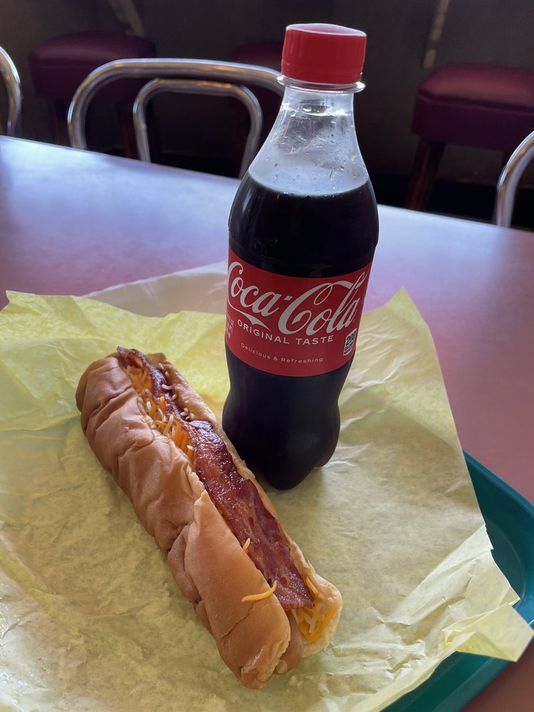 HOT DOG DEPOT & BAKERY CLOSED Updated June 2024 37 Photos & 80 Reviews 400 Ferry St