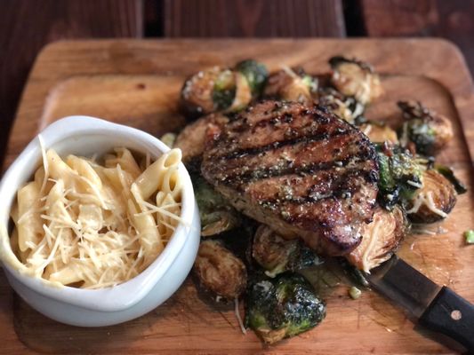 The Tavern at Lakeside by null