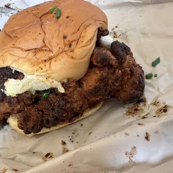 Brine - NEW YORK HOT "THE SANDWICH" - Chicken Shop Near Me - New York, New York