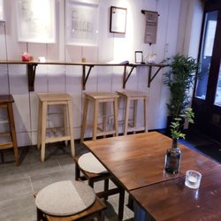 Sara's Art & Coffee - Making the most of the little space