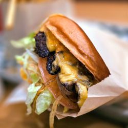 Burger Crush - Cheeseburger + Fries