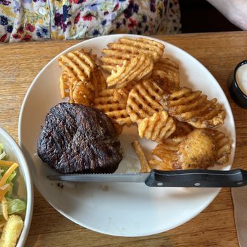 Applebee's Grill + Bar - Sirloin and waffle fries - American Near Me - Albany, Georgia