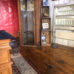 Jesse’s Barbershop - Vintage stuff for sale
