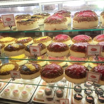 Junior's Restaurant - Bakeries Near Me - Brooklyn, New York Junior's Restaurant - Bakeries Near Me - Brooklyn, New York