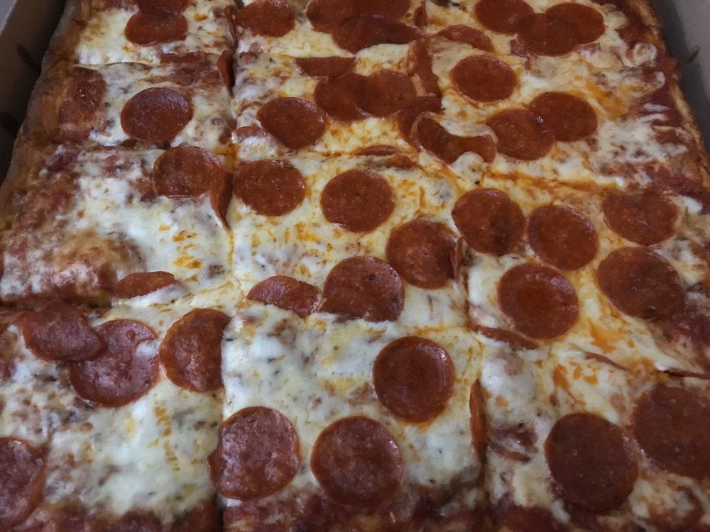 DEVITO’S PIZZA IV 124 Tremont St, Trenton, New Jersey Pizza