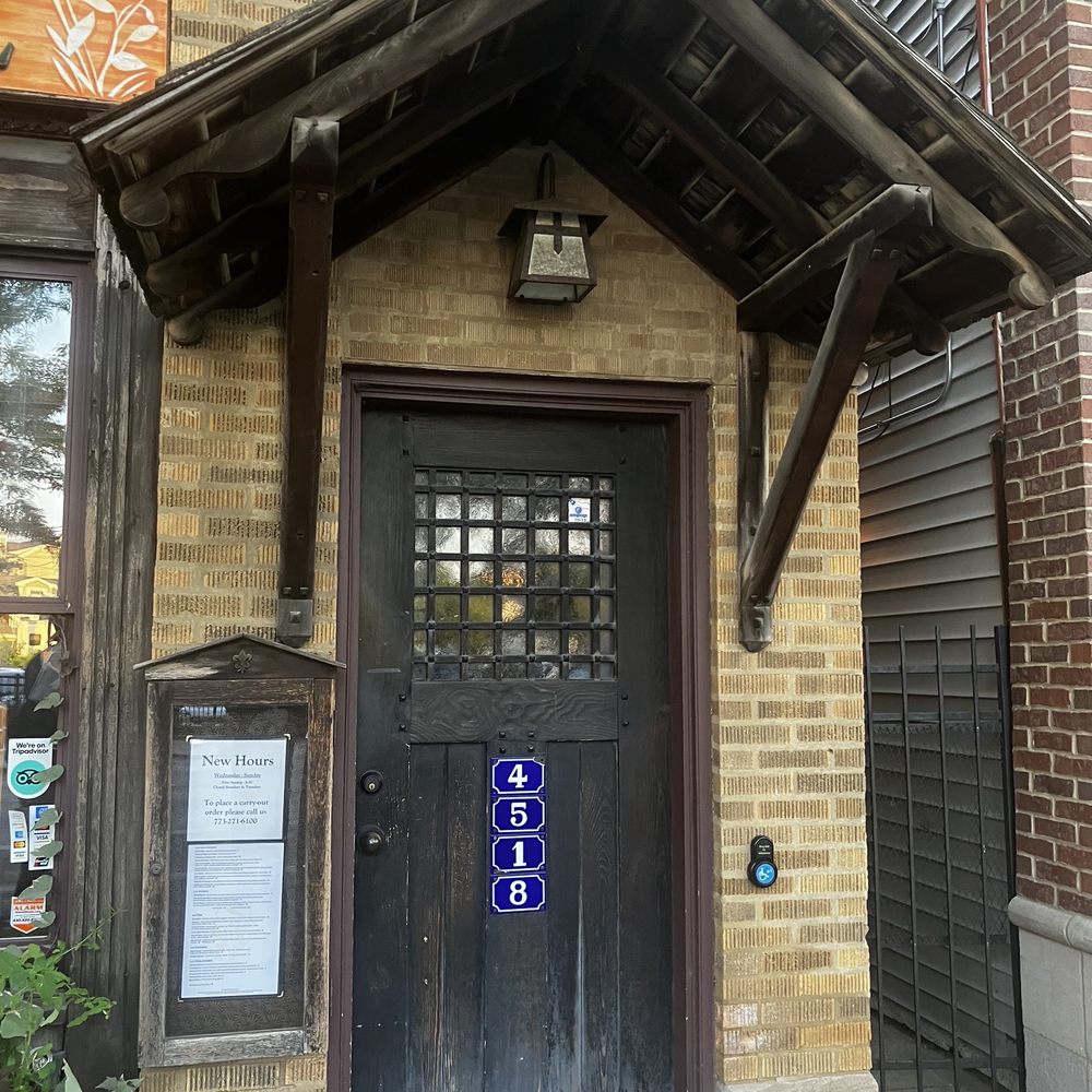 Bistro Campagne - The front door looks like it belongs on a house. - French Near Me - Chicago, Illinois Bistro Campagne - The front door looks like it belongs on a house. - French Near Me - Chicago, Illinois