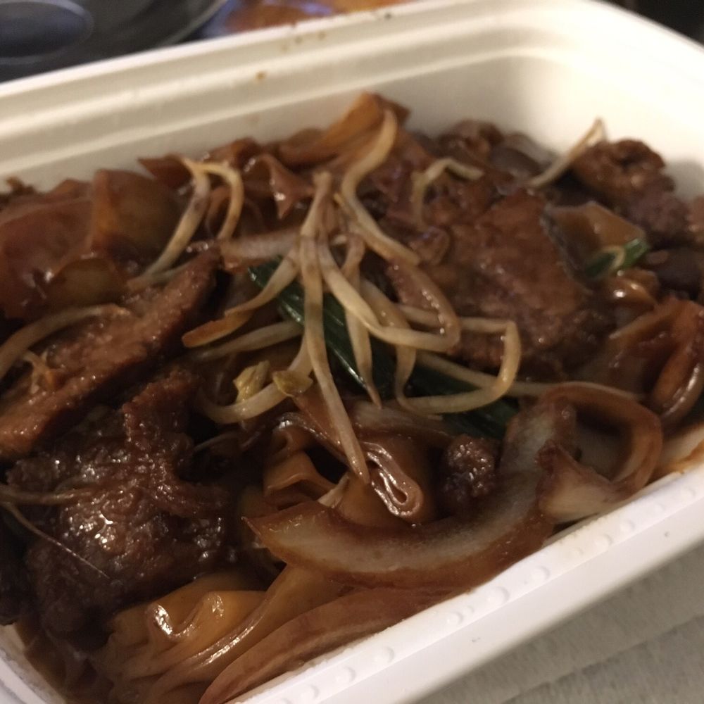 Sesame House - Beef Ho Fun - really sweet? - Chinese Near Me - Williamsville, New York Sesame House - Beef Ho Fun - really sweet? - Chinese Near Me - Williamsville, New York