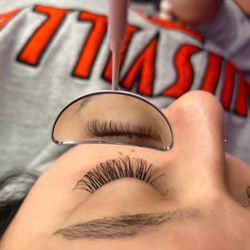 Pretty In Lashes - After