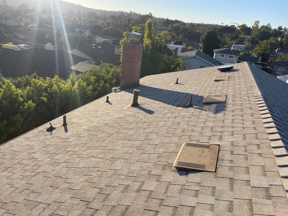 Slide of Adail Bastos Roofing