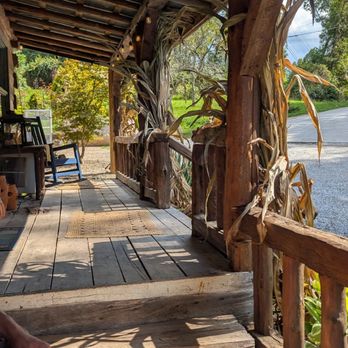 Painted Bear Coffee - Outdoor seating - Coffee & Tea Near Me - Gatlinburg, Tennessee Painted Bear Coffee - Outdoor seating - Coffee & Tea Near Me - Gatlinburg, Tennessee