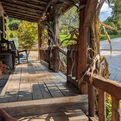 Painted Bear Coffee - Outdoor seating