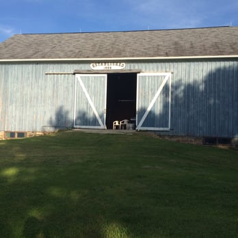 Grandma's Cottage - Barn - Bed & Breakfast Near Me - Muskego, Wisconsin