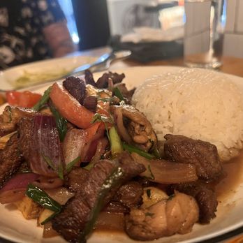 Bodegon No 69 - LOMO SALTADO - Latin American Near Me - Pasadena, California