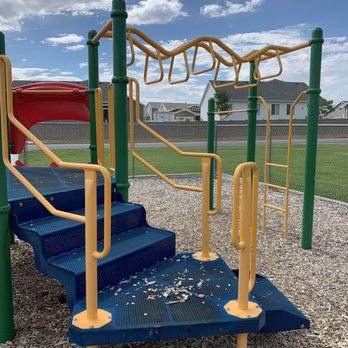 Art Dye Park - Monkey bars - Disc Golf Near Me - American Fork, Utah