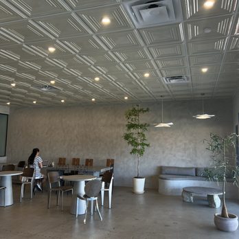 Brew Story - indoor seating - Coffee & Tea Near Me - Huntington Beach, California Brew Story - indoor seating - Coffee & Tea Near Me - Huntington Beach, California